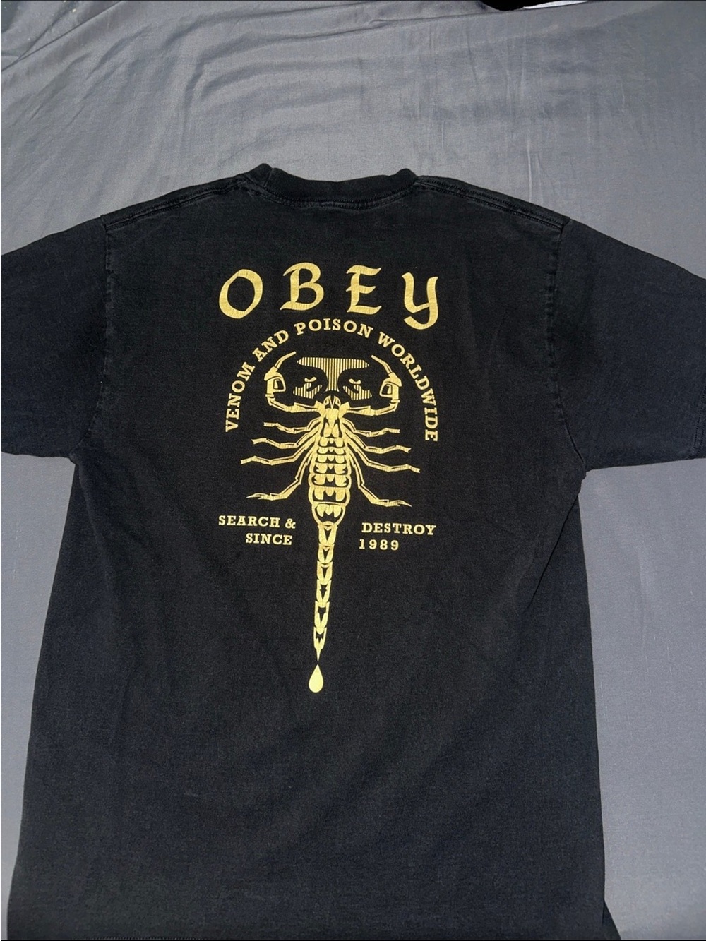 OBEY Venom and Poison Scorpion Black Graphic T-Shirt Size Medium